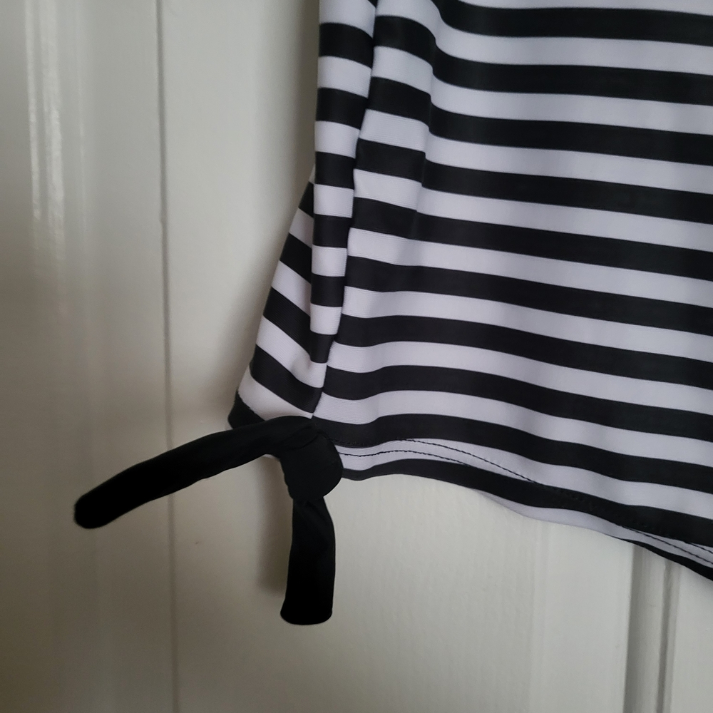 Striped Ruffled Tankini Set - Picture 6 of 12